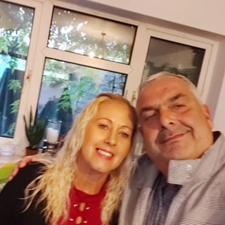 Maxine White's avatar