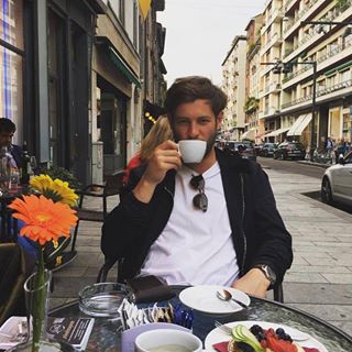 Andy Packwood's avatar