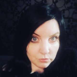 Helen Priest's avatar