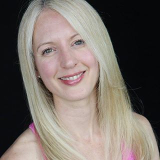 Karen Lobo-Morell's avatar