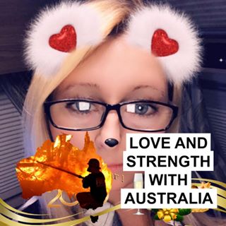 Debbie Lloyd's avatar