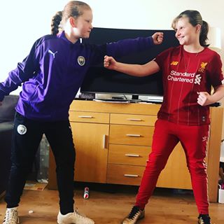 Julie Richards's avatar