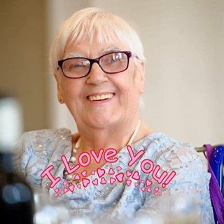 Carol Bourne's avatar