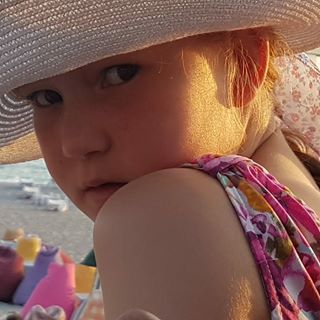 Joanne Hurley's avatar