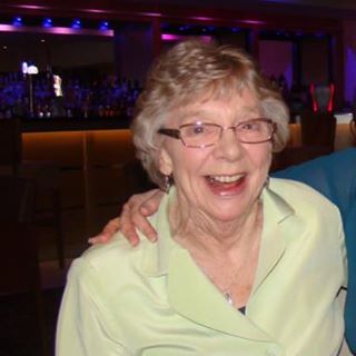 Peggy Lynas's avatar