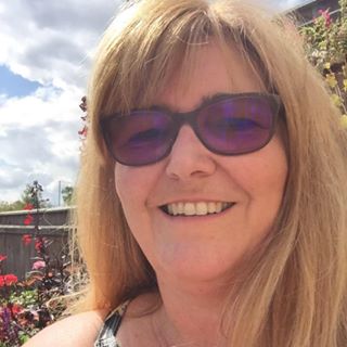 Fiona Sissins's avatar