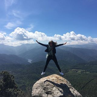 Anna Hirsch-Holland's avatar