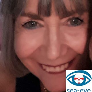 Evelyn Banna's avatar