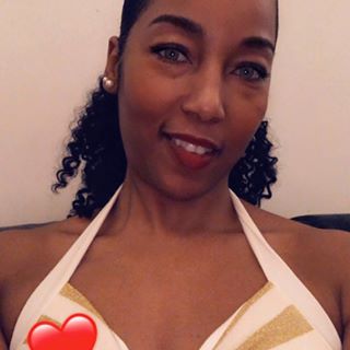 Katya Menezes's avatar