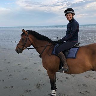 Katie Mahony's avatar