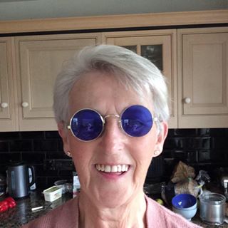 Julia Chappell's avatar