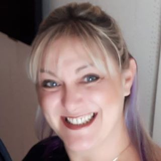 Jane Emson's avatar