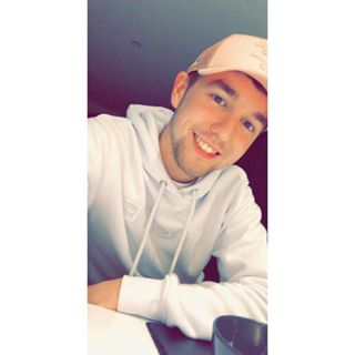 Lewis Russell's avatar