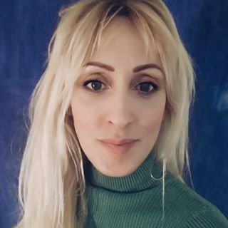 Lana Stefanovic's avatar