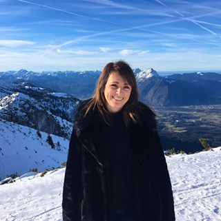 Julie Fortune's avatar