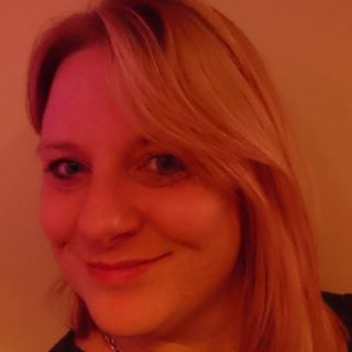 Louise Crook's avatar