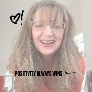 Helen Raymond's avatar