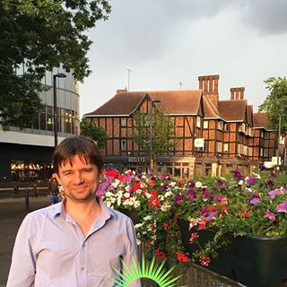 Valentin Nichiforeac's avatar