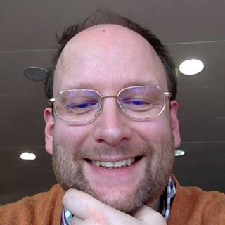 Simon Huggins's avatar