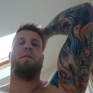 Adam Bata's avatar