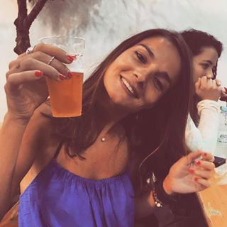 Mariana Carvalho's avatar