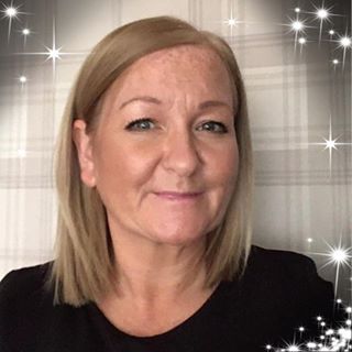 Lesley Turner's avatar