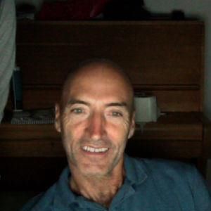 Robert Matthews's avatar