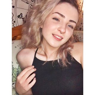 Suzie Woodley's avatar