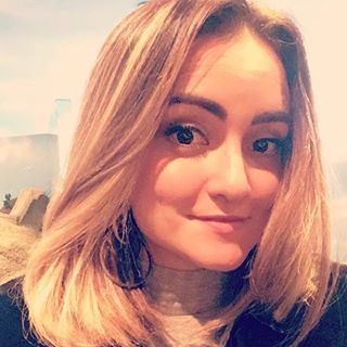 Ane Medeiros's avatar