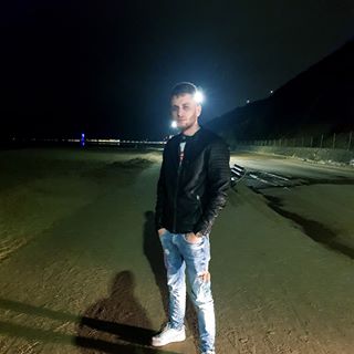 Dragos Arseni's avatar