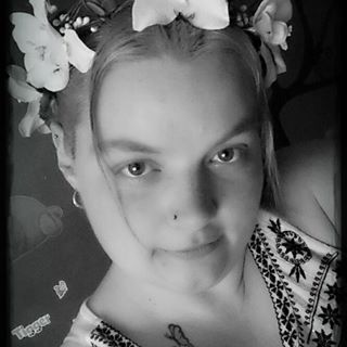 Kim Connolly's avatar