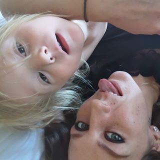 Chloe Hills's avatar