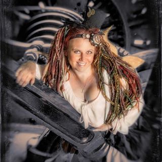Joanne Freyja's avatar