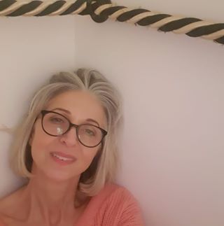 Laura Proto's avatar