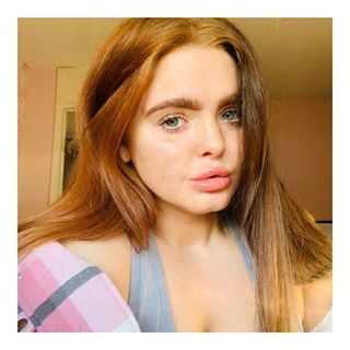 Elisabeth Billie's avatar