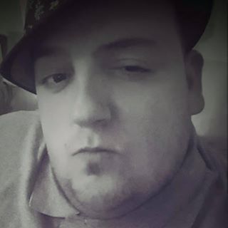 Mrlarge Sim's avatar