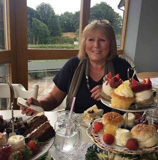 Lynne Hinsley's avatar