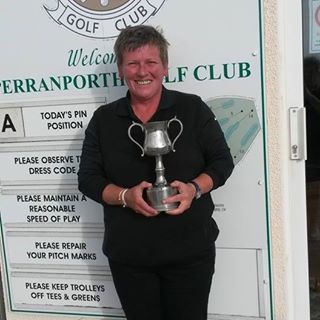 Nikki Hodge's avatar