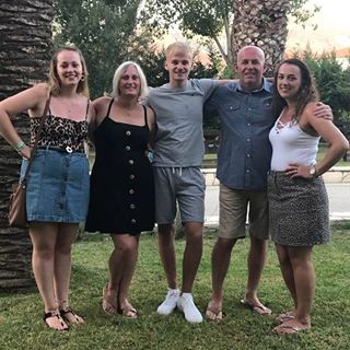 Kate Melanie's avatar