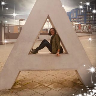 Andrea Needham's avatar
