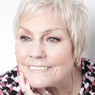 Christine Faulkner's avatar