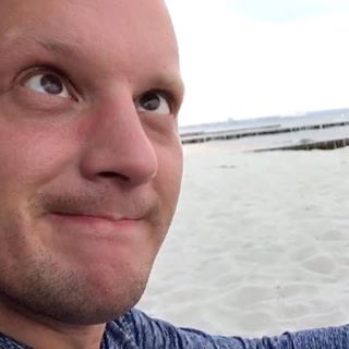 Robert Winning's avatar