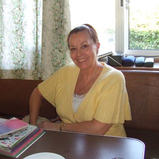 Vera Jones Fossett Button's avatar