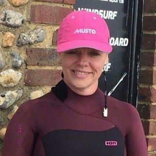 Leisa Hacker's avatar