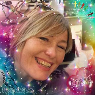 Angela Connelly's avatar