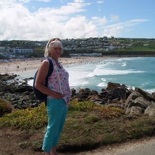 Louise Moore-Green's avatar