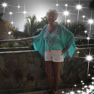 Annie Harris's avatar