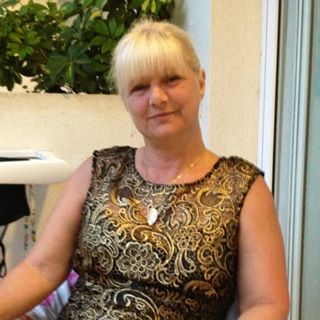 Gillian Woodward's avatar