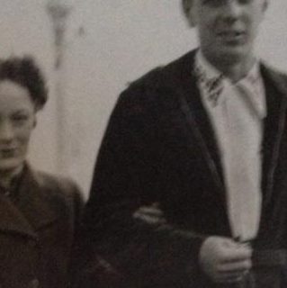 Helen Wilkins's avatar