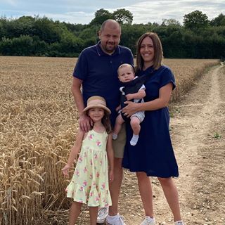 Hannah Louise Race's avatar